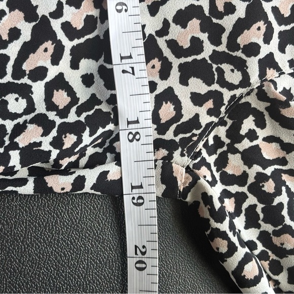 Women’s LOFT Petite Blouse – Black & Tan Animal Print Long Sleeve Top Small - Picture 5 of 6